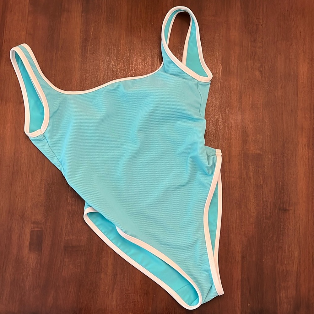 Lain Snow one piece bathing suit